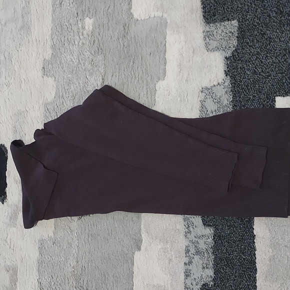 Max Studio- Size M, Fold down neck turtleneck sweater. - Picture 5 of 6